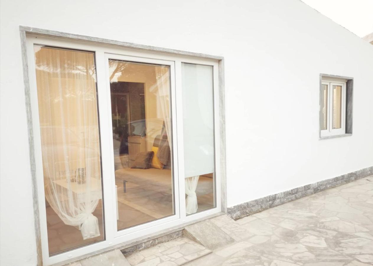 Small House With Private Park And Yard Terrugem Luaran gambar